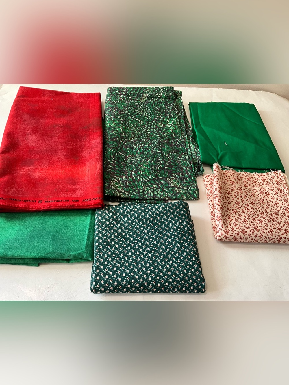 Quilting Sewing Crafts Fabrics Holiday/Christmas Colors Red Green Cotton